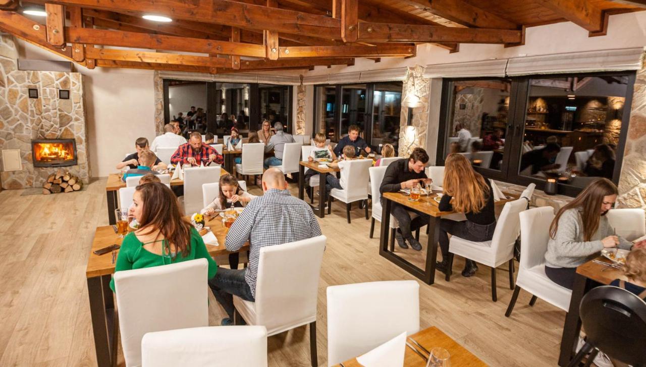 Hotel Kras Єдовніце Екстер'єр фото