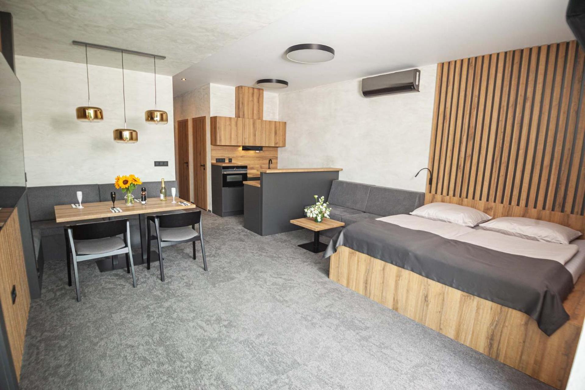 Hotel Kras Єдовніце Екстер'єр фото