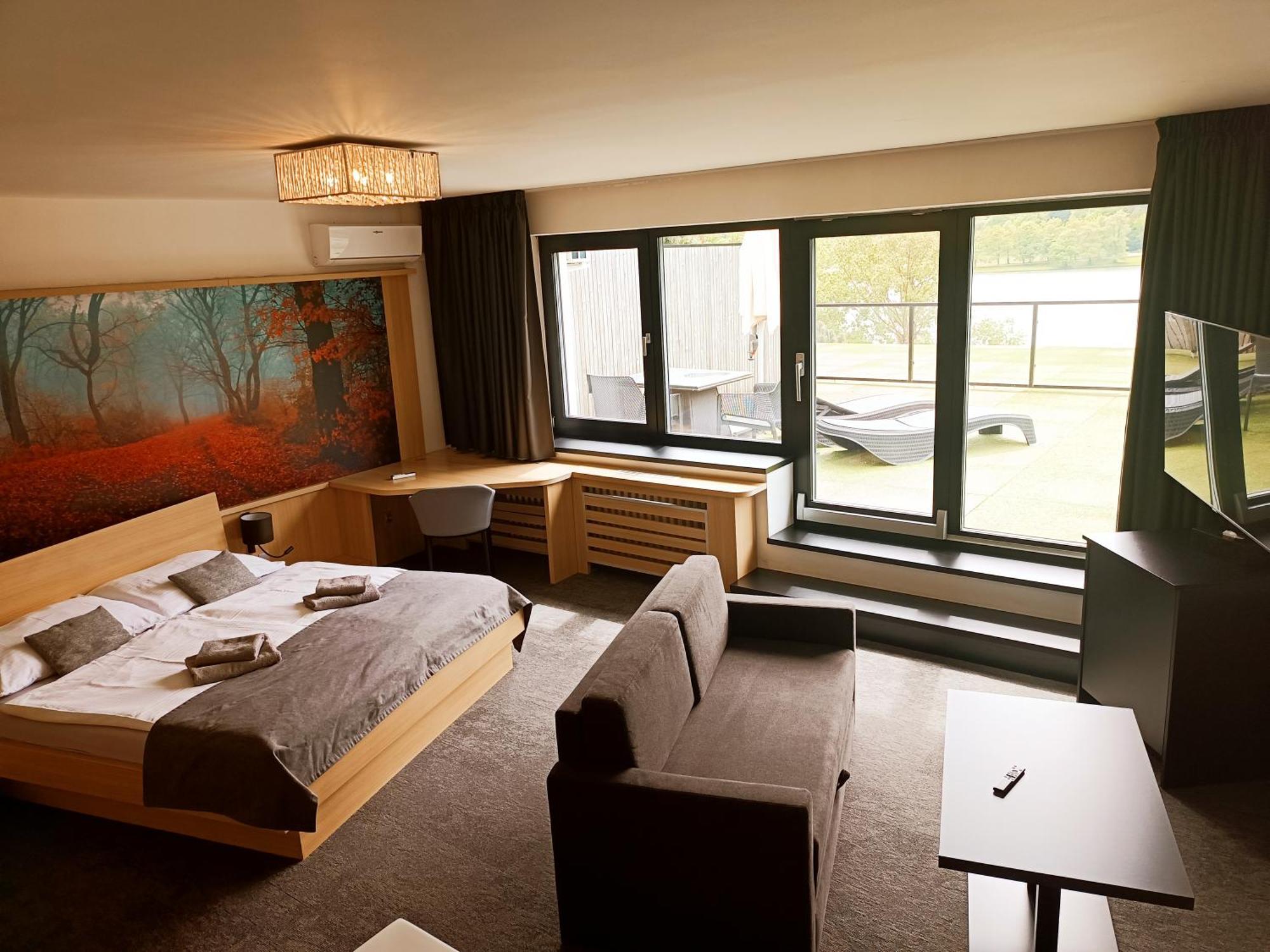 Hotel Kras Єдовніце Екстер'єр фото