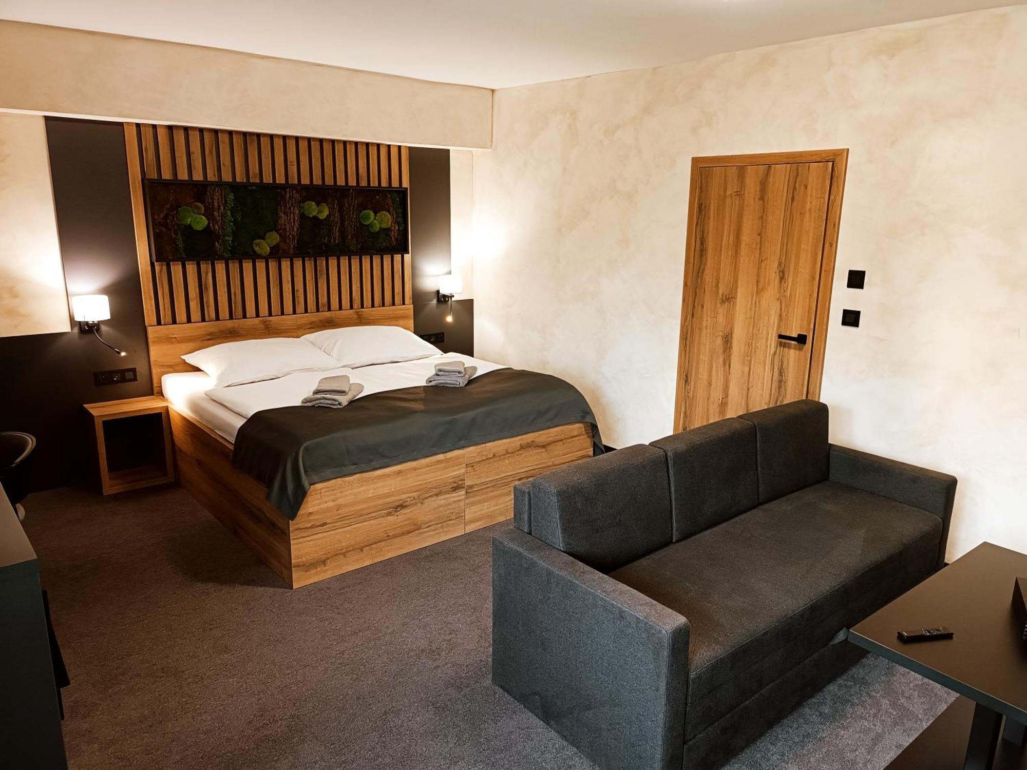 Hotel Kras Єдовніце Екстер'єр фото