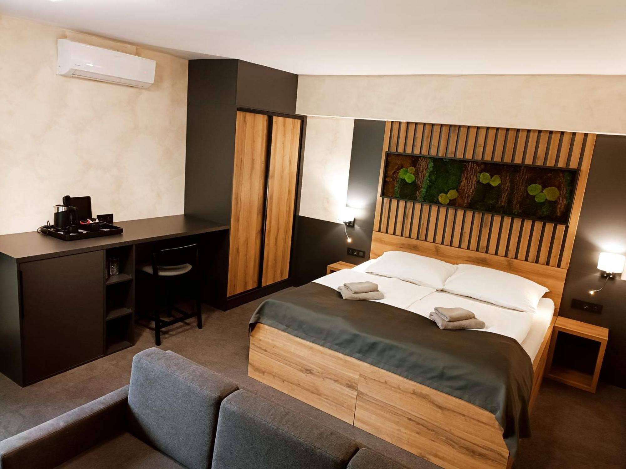 Hotel Kras Єдовніце Екстер'єр фото